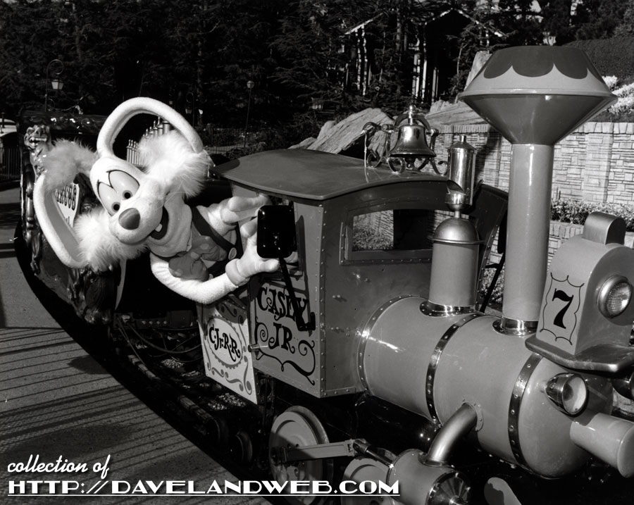 Davelandblog: Roger Rides Casey Jr.