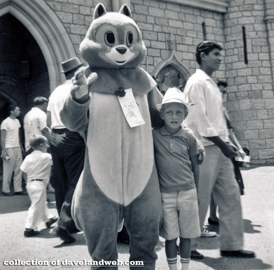 Daveland Disneyland Character Photos