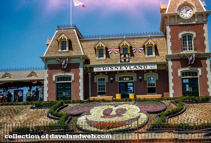 Disneyland 2024 railroad station