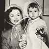 Shirley Temple and daughter Susan on the way to Hawaii, 1950